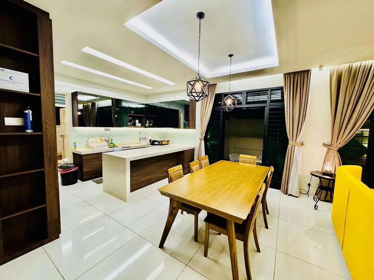 Charming Luxury Villa 20,Bbq, Close To Beach Shops Batu Ferringhi Malaysia